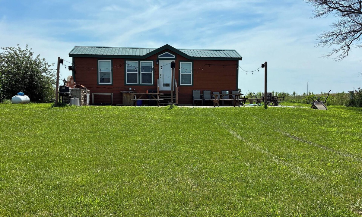 Clinton County Cabin | Cabin for 6 on 110 acres w/private 50 acre lake. Float, fish, swim, relax