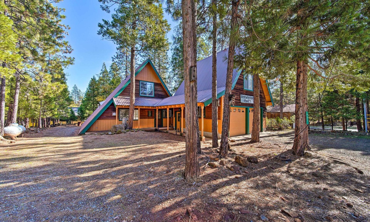 Trinity Center Cabin | Cabin Hideaway < 1 Mi to Trinity Lake: Hike & Fish