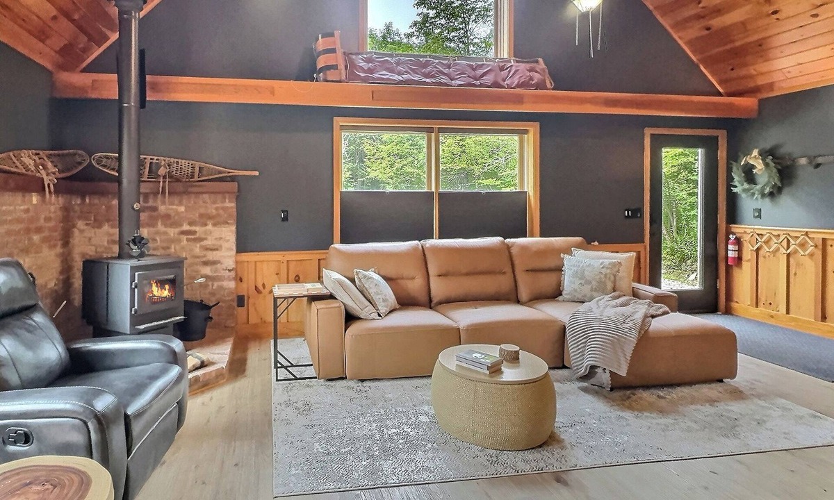 Ellicottville Cabin | Cabin in Ellicottville, Fire Place & Hot Tub