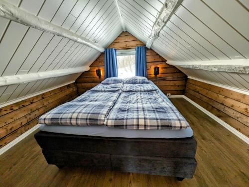 Botnhamn House | Cabin magic on Senja, atmosphere like a fairytale