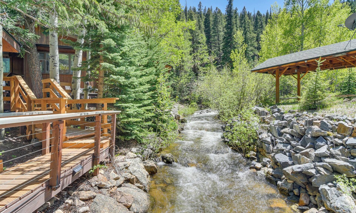 Black Hawk Cottage | Cabin on Clear Creek: A Hobbits Retreat!