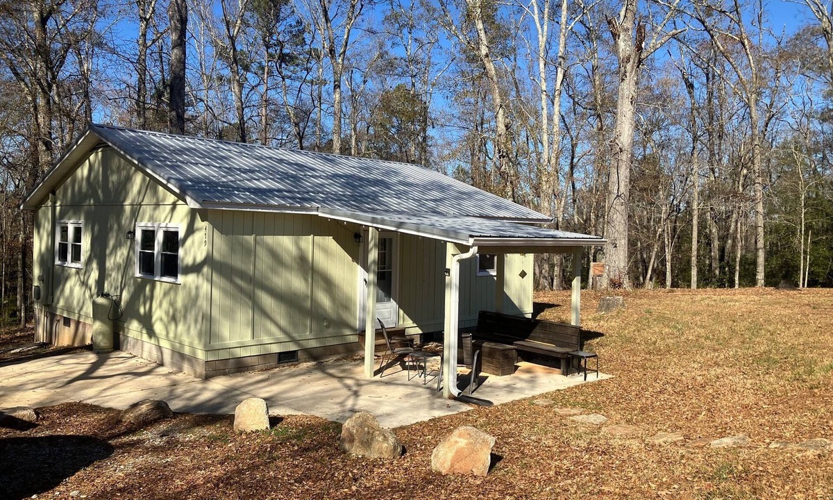 Honea Path House | Cabin with Saluda River access