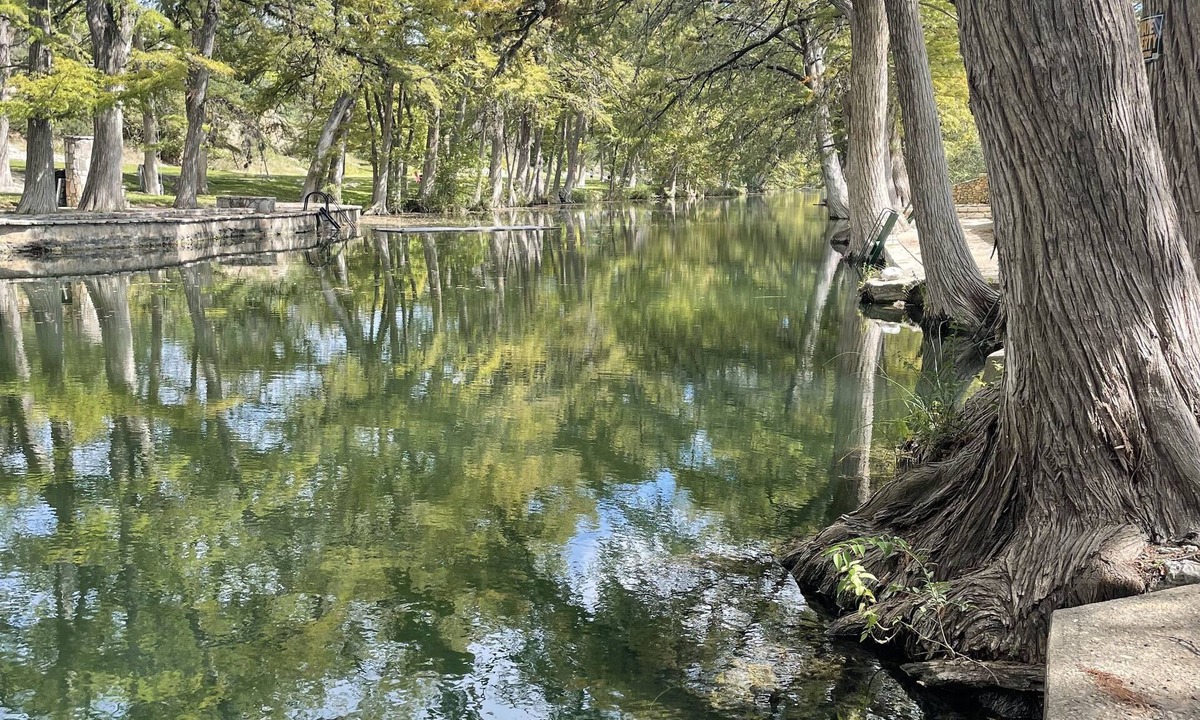Hunt House | Cabin with wonderful view and Private River Access