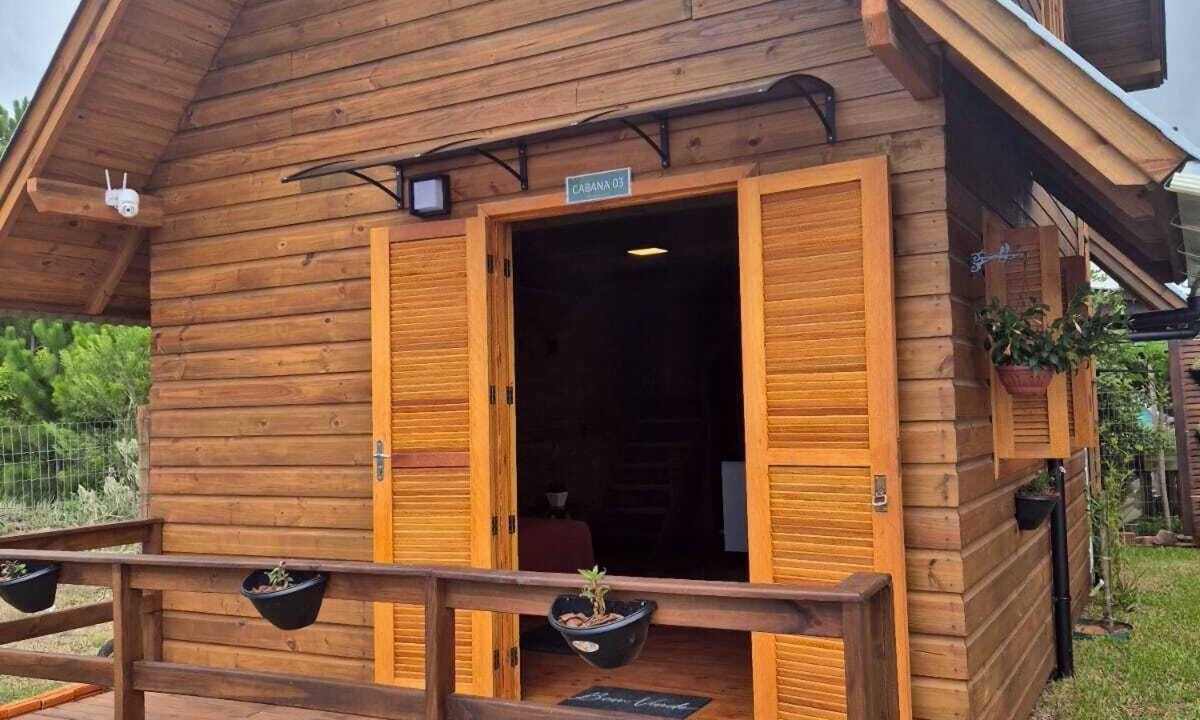 Torres Cabin | Cabins in Torres, RS, offering leisure and relaxation in a cozy and peaceful location.