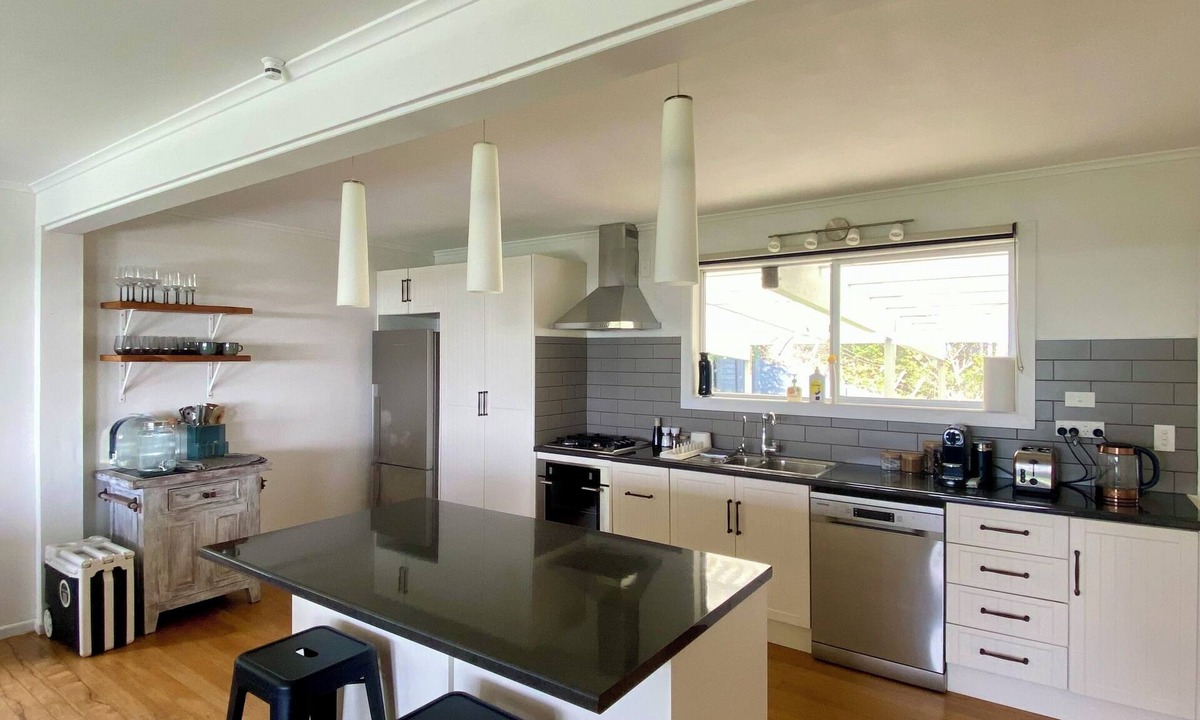 Cable Bay House | Cable Bay Moana View House