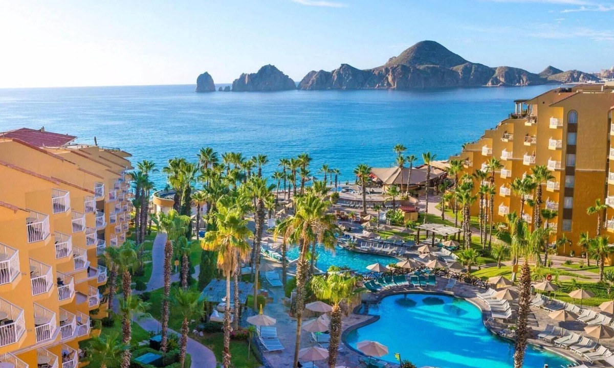Los Cabos Resort | Cabo Beachfront Escape with Spacious 2BR Suite & Resort Pools