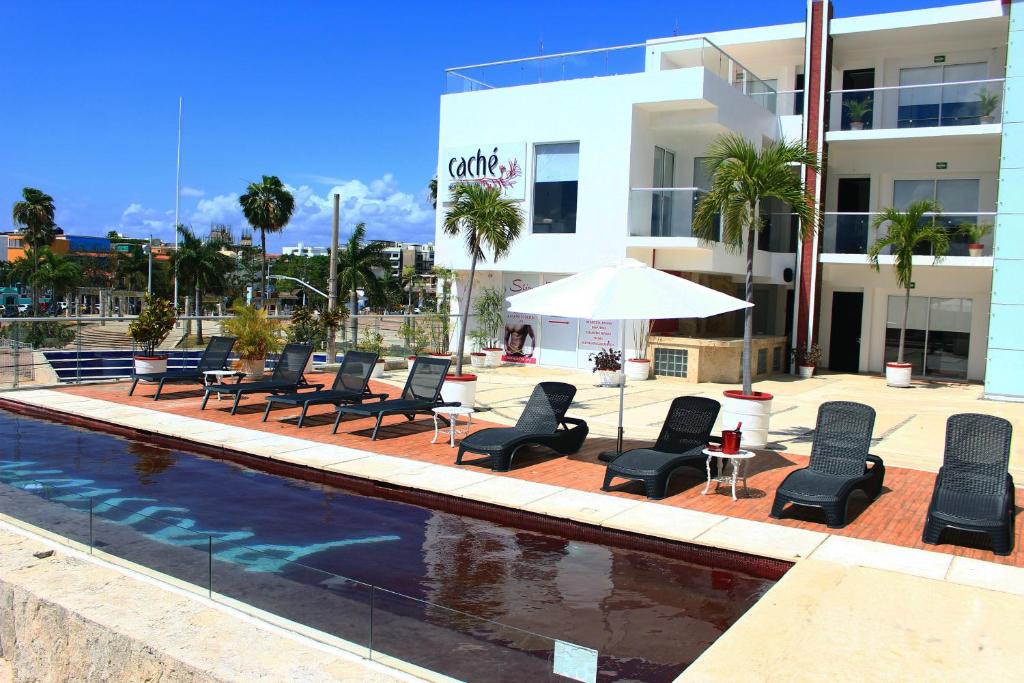 Downtown Hotel | Cache Hostel & Hotel