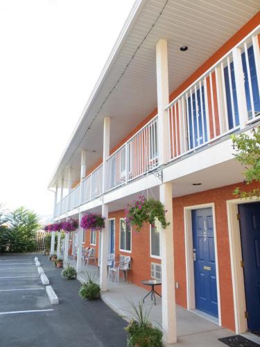 Oliver Hotel | Cactus Tree Inn