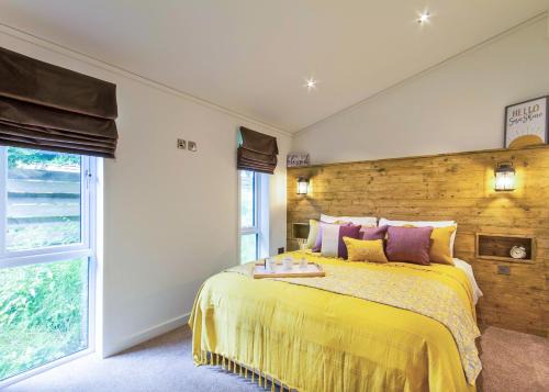 Carnmenellis Resort | Caddys Corner Lodges