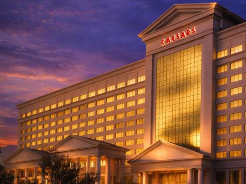 Bridgeport Hotel | Caesars Southern Indiana Hotel & Casino - A Caesars Rewards Destination