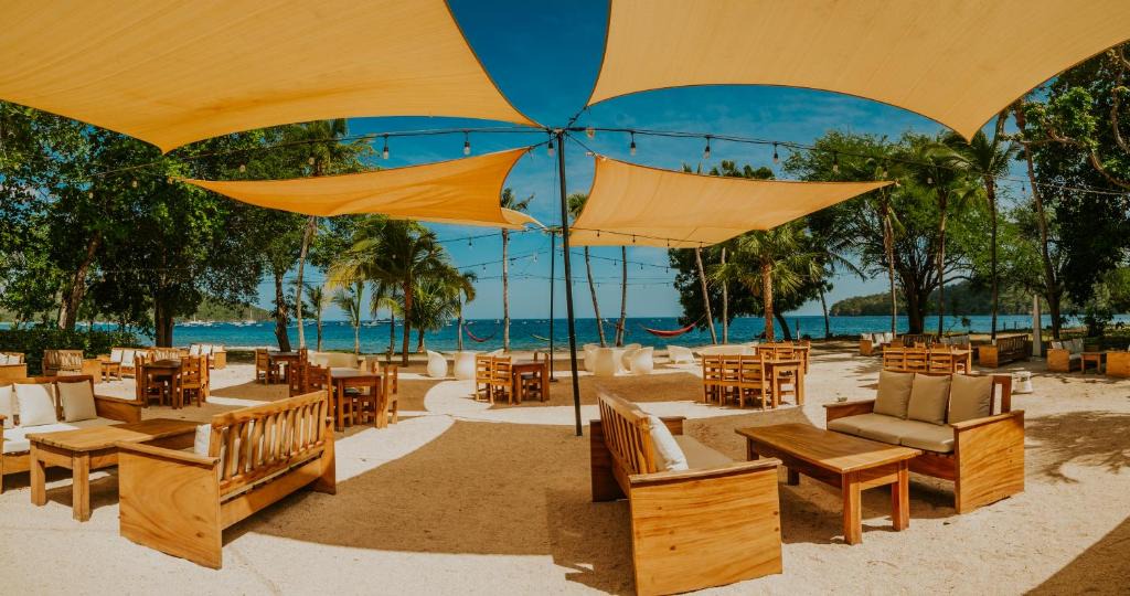 Coco Hotel | Café de Playa Beach Front Hotel