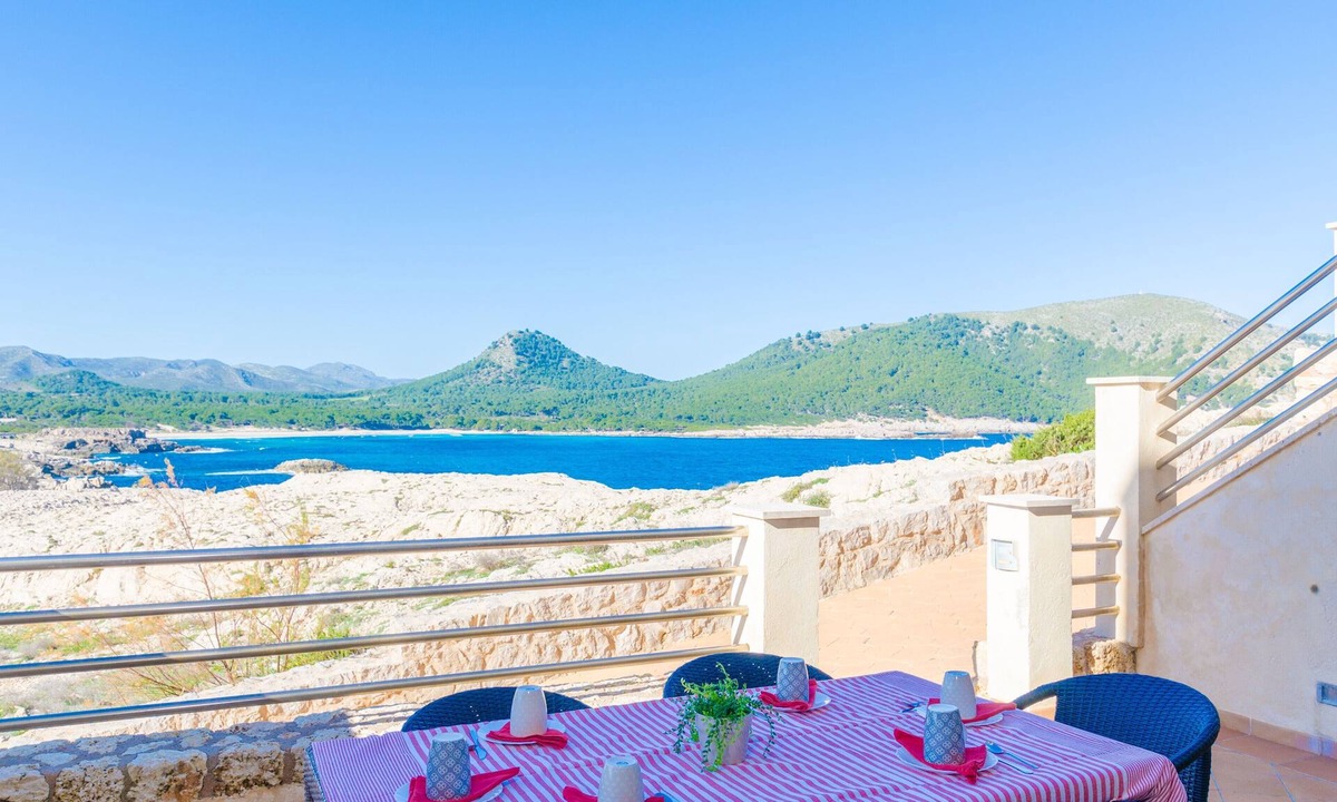 Cala Agulla House | CALA LLITERES 5 - Chalet with sea views in Cala Lliteres (Cala Ratjada). Free WiFi