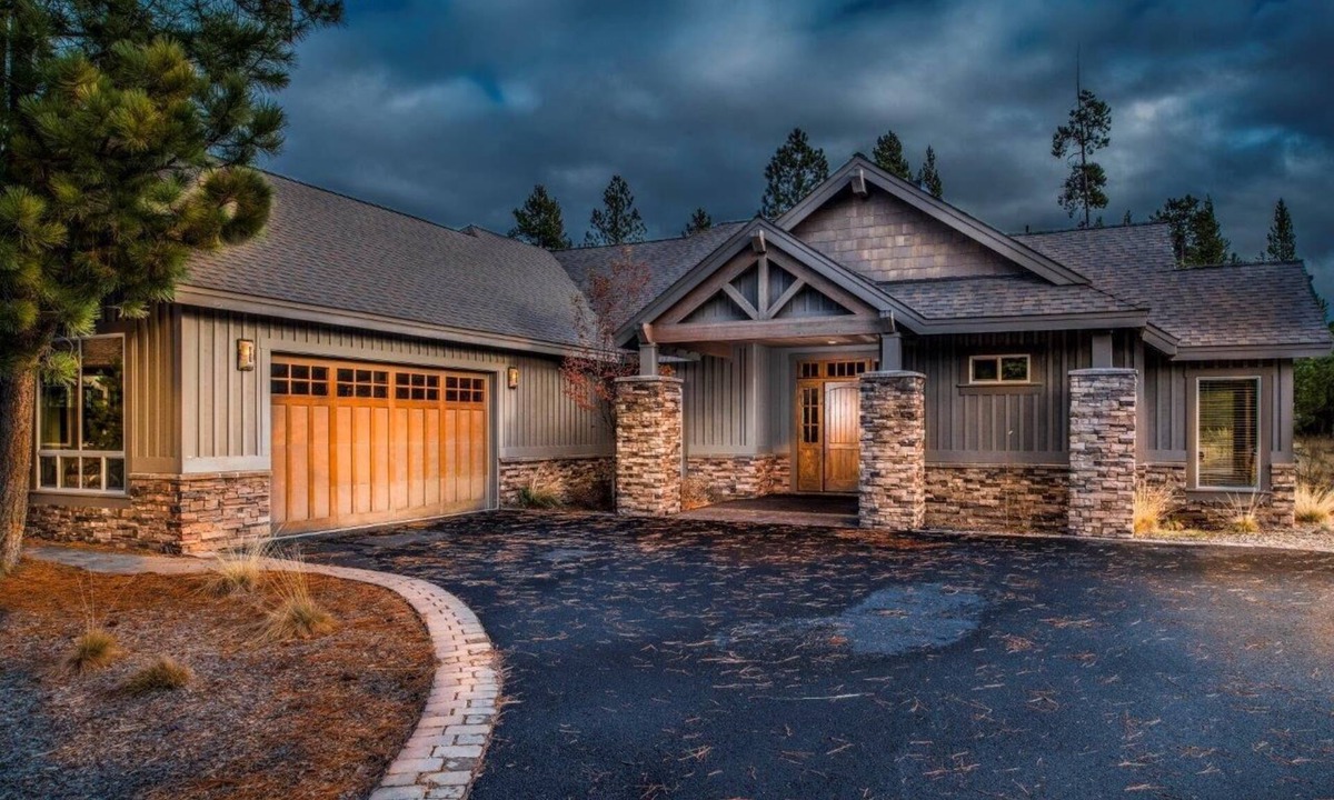 Sunriver House | Caldera Springs Aug. 16-23 AVAILABLE Happiness Is Just Around The Bend!