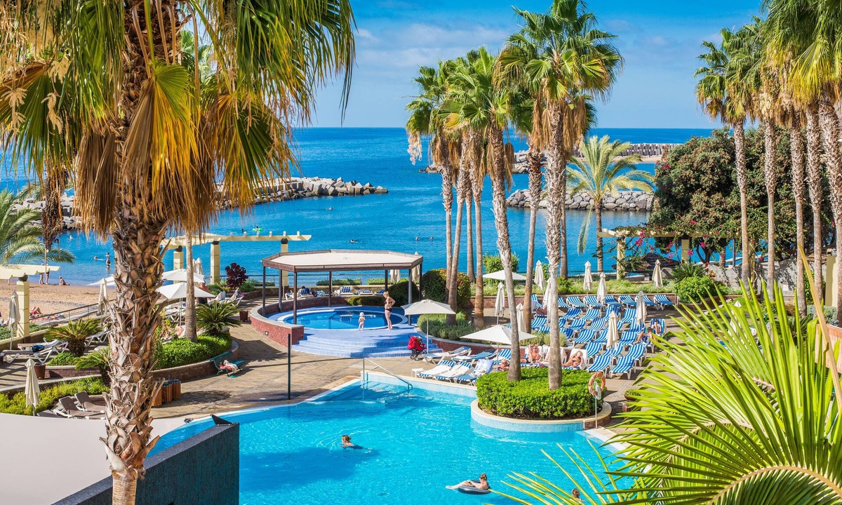 Lombo do Doutor Resort | Calheta Beach - All Inclusive
