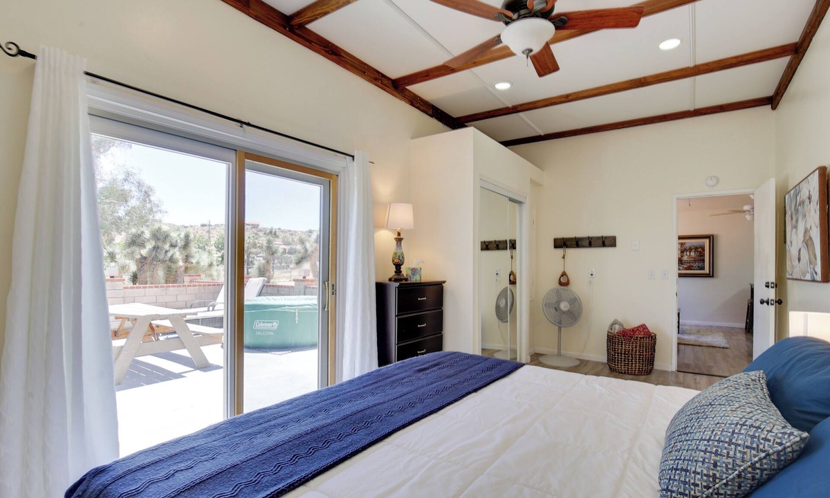 Yucca Valley Apartment | California Vacation Rental With Hot Tub & Patio!