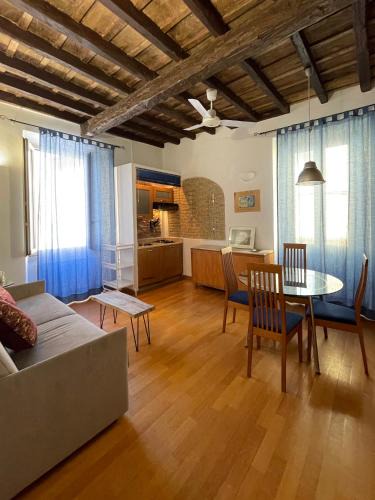 Trastevere Apartment | Calisto 3
