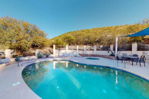 Sabino Shadows House | Calle Bartinez Oasis