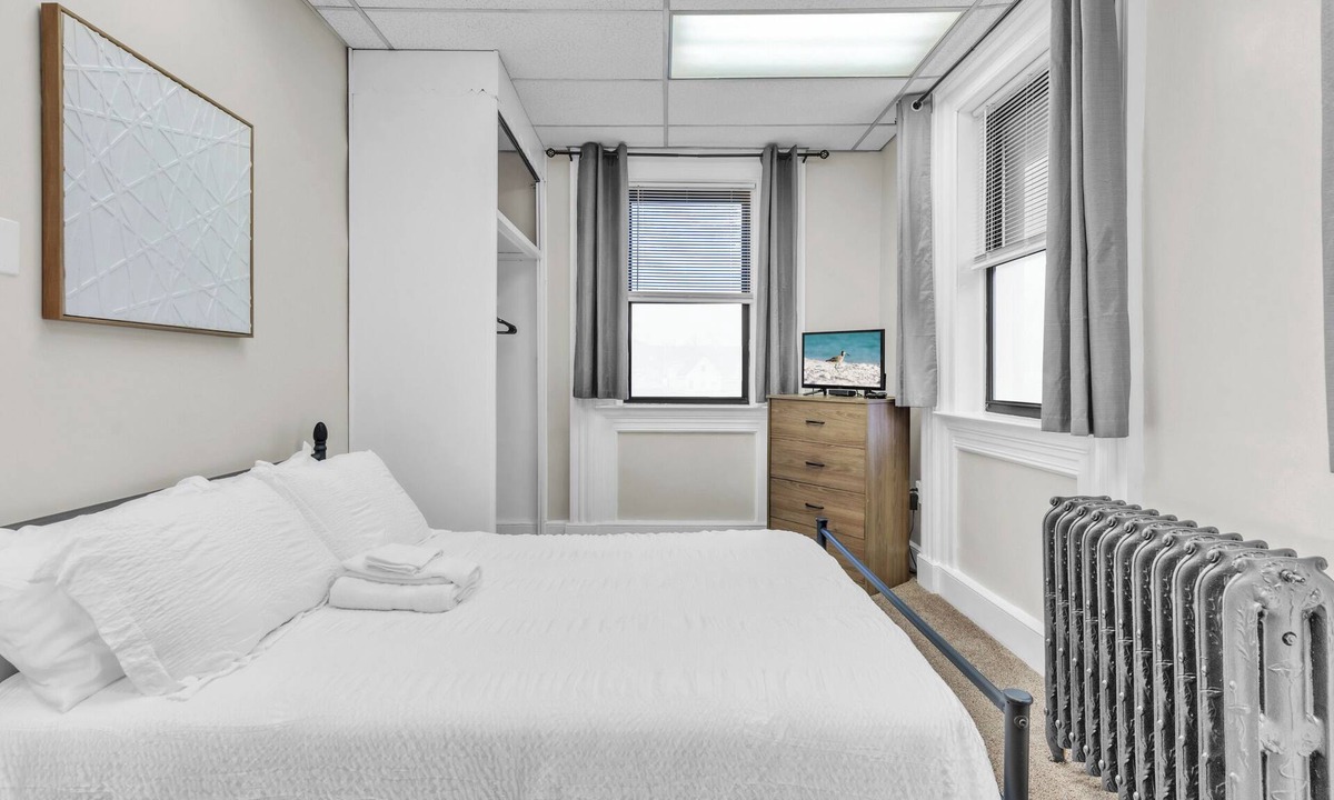 Ingomar Hostel | Calling All Travelers, Workers, & Students-Multiple Rooms-Best Rates