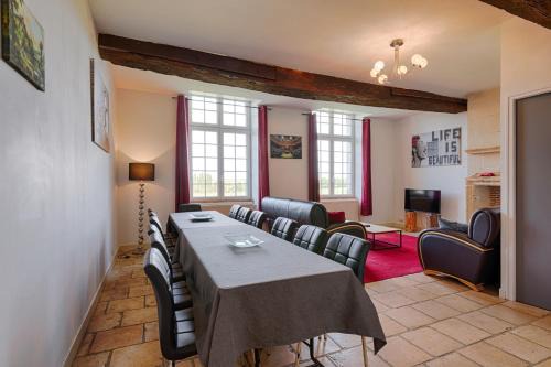 Bons-Tassily House | Calvaloft