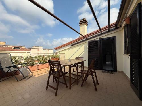 Treglia House | Caly Home