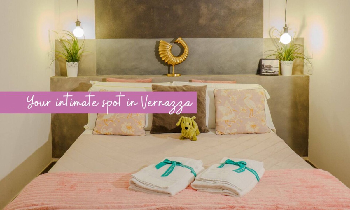 Vernazza Apartment | Camaella Luxury Studio