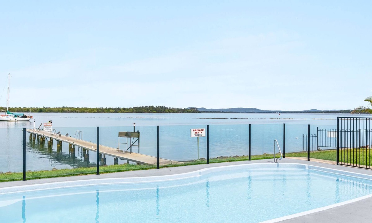 Iluka Apartment | Camawood Unit 1 magnificent views up the Clarence River