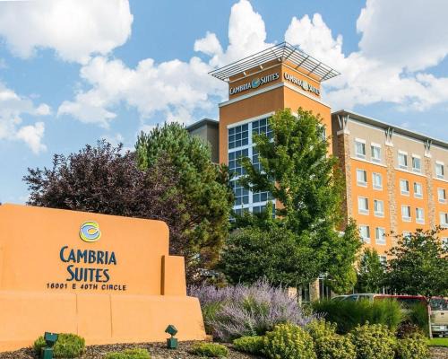 Aurora Hotel | Cambria Hotel Denver International Airport