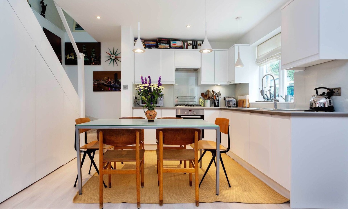Cantelowes House | Camden Mews Terrace, by Veeve
