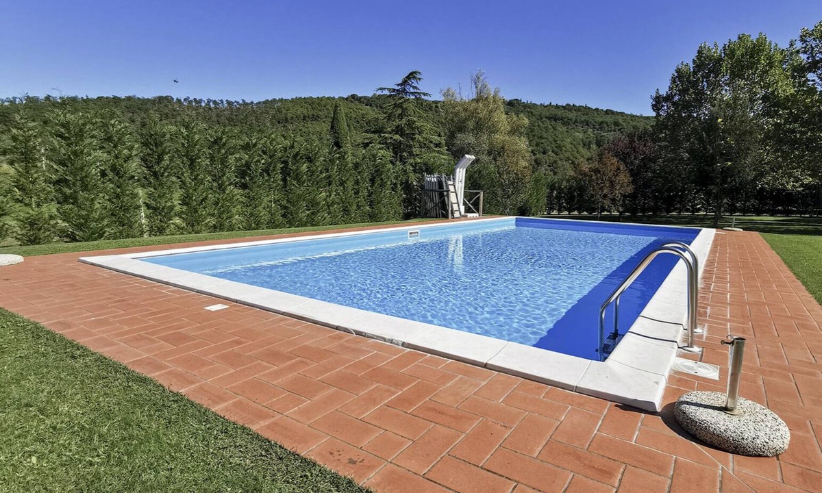 Lisciano Niccone Villa | camera in agriturismo con piscina