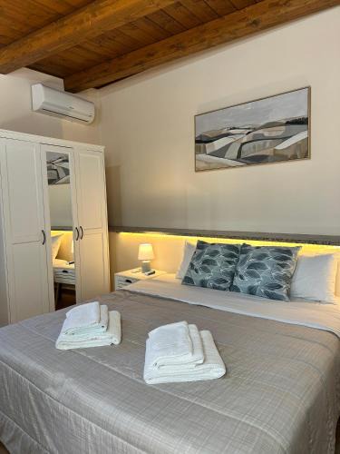 Cavalletto Apartment | Camera Office della Castellina - Parcheggio privato