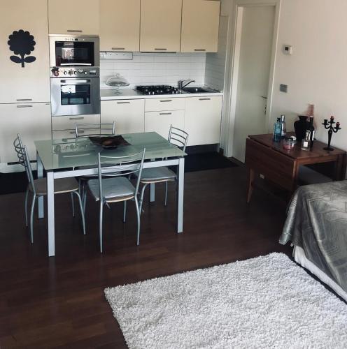 Pagnano House | Camera privata con bagno su appartamento condiviso