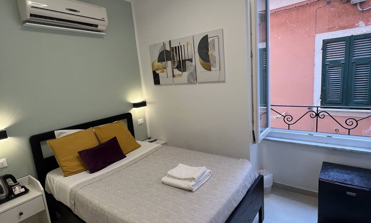 Cinque Terre House | Camera Singola All'interno di un Affittacamere in Pieno Centro Storico