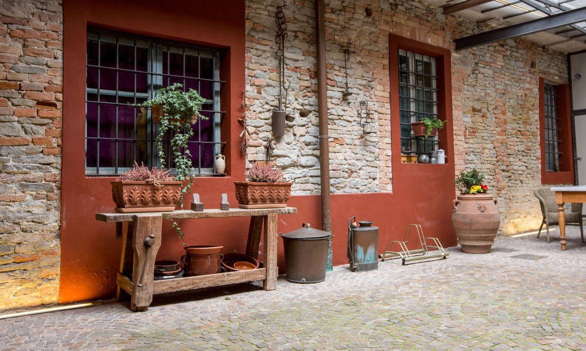 Canelli House | Camere Centro Storico