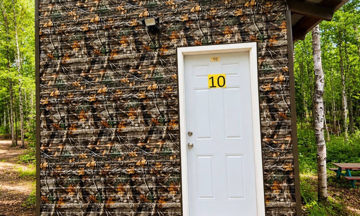 Houston Cabin | Camo Hideout Cabin #10