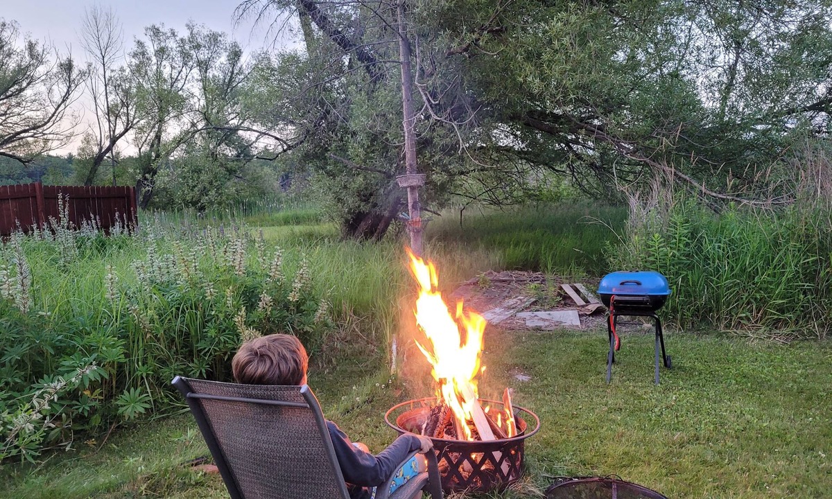La Pointe RV Rental | Camp in style with AC/heat, WIFI, on Main Street, 1 block from Joni's beach