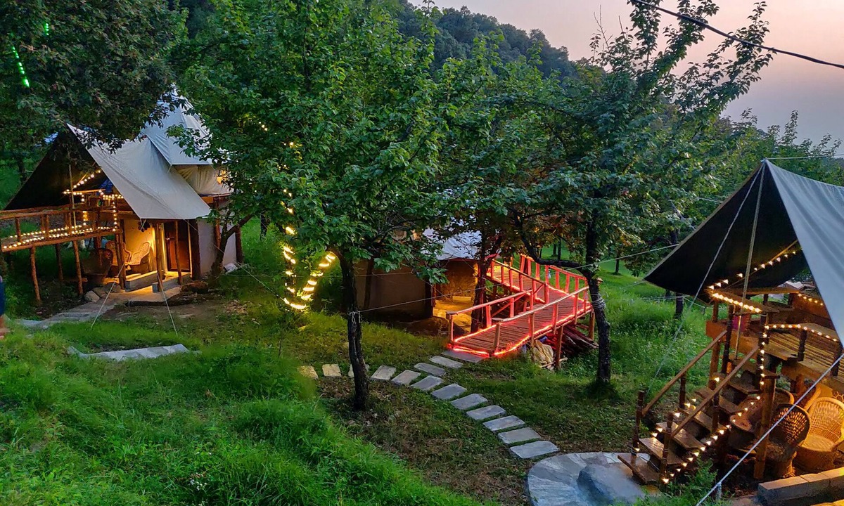 Bir Hotel | Camp Oak View