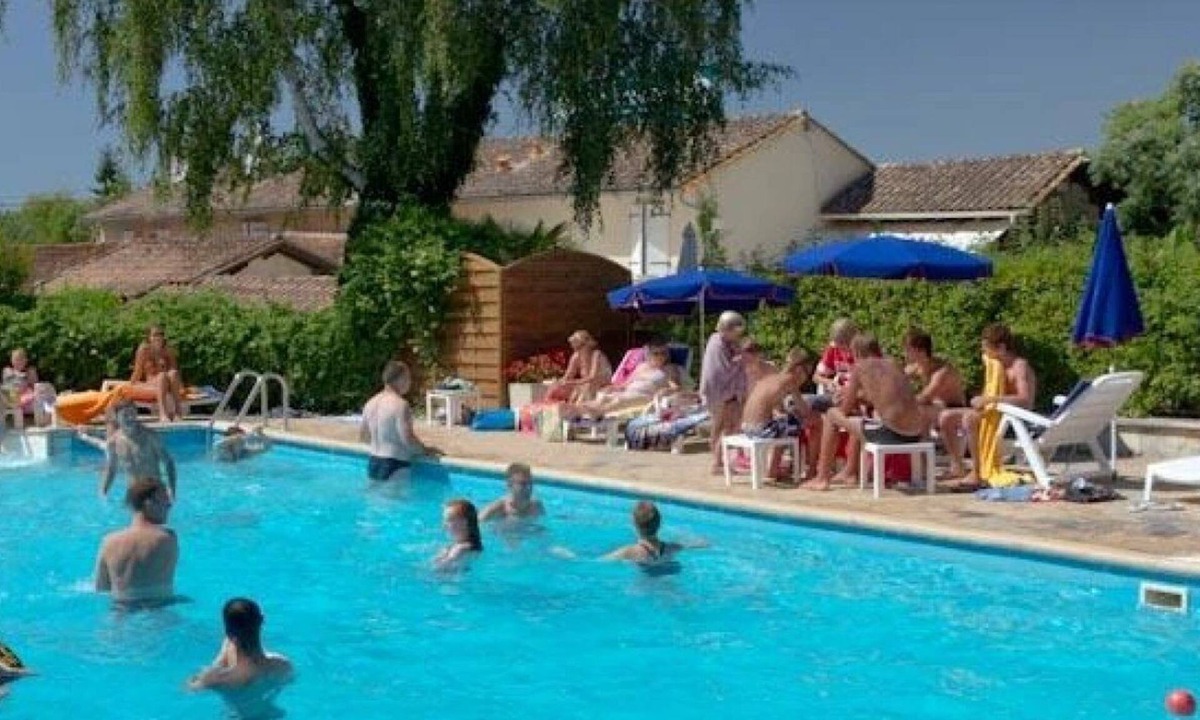 Petit-Palais-et-Cornemps House | Camping 4 étoiles - Piscine - ccbgchg