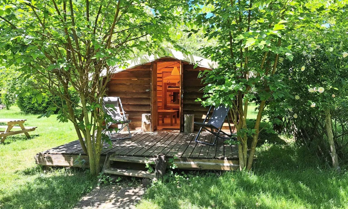 Arlebosc Cabin | Camping du Viaduc* - Trapper's Cabin 3 Rooms 4 People Without Sanitary