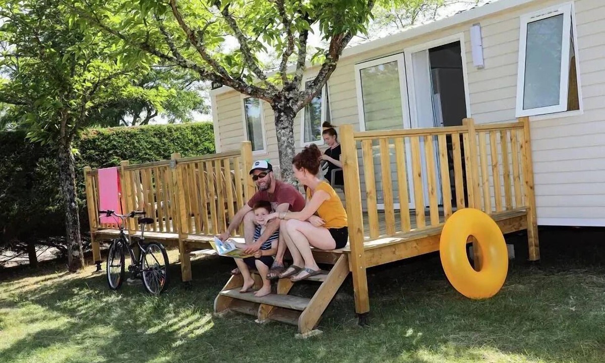 Rouffignac-Saint-Cernin-de-Reilhac House | Camping La Nouvelle Croze* - Mobil home Comfort TV 3 Rooms 4 People