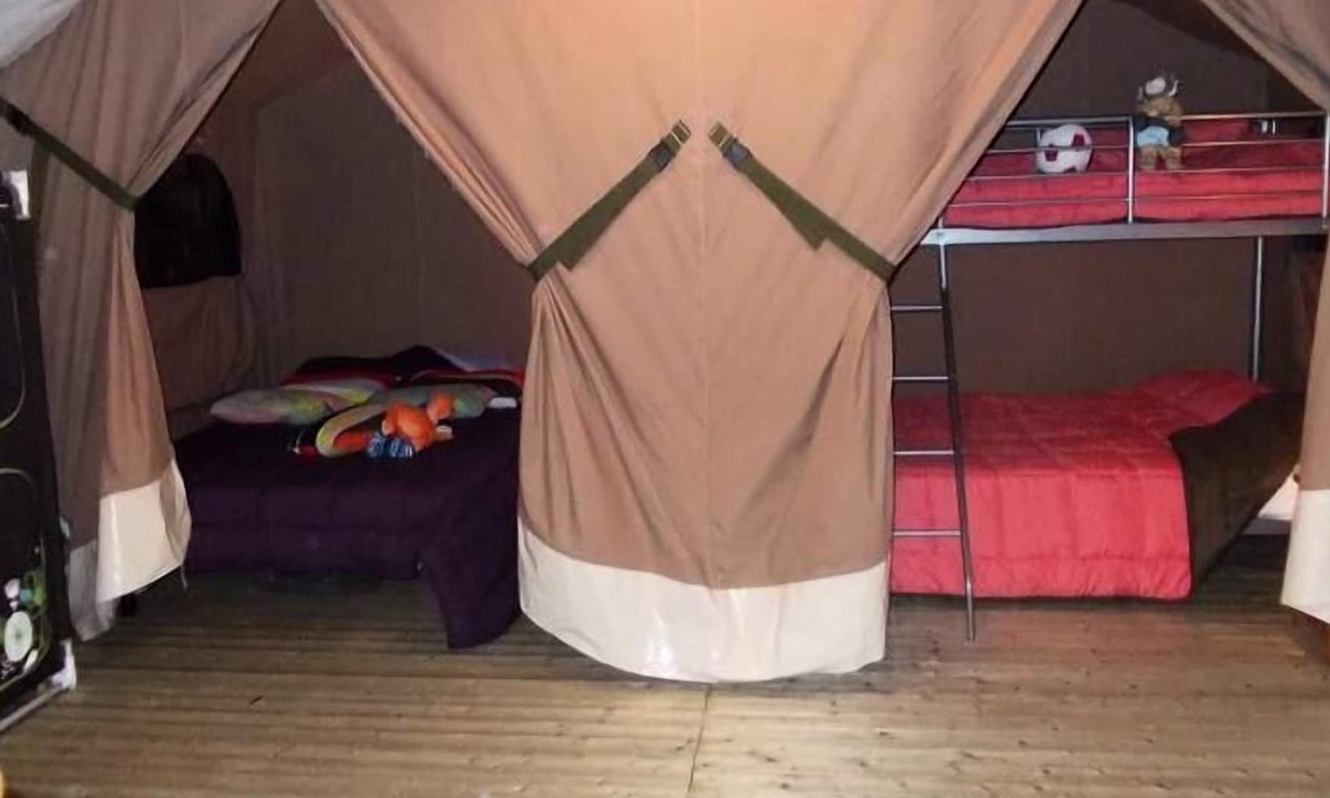 Severac-le-Chateau House | Camping les Calquieres**** - Lodge Victoria 3 Rooms 5 People Without Sanitary