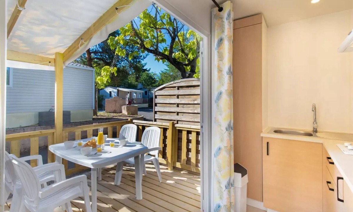 Greoux-les-Bains House | Camping Paradis La Pinède* - Mobile home Romarin 2 Rooms 2 People Air Conditioned