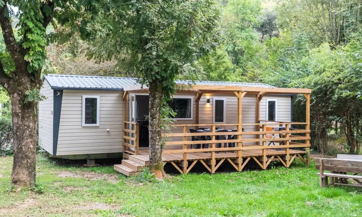 Saumane House | Campsite maeva Escapades du Château de l'Hom * - Cottage Comfort 5 Rooms 8/10 People Air-conditioned + TV