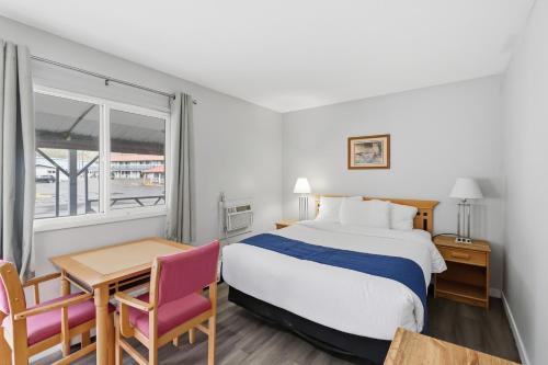 Cache Creek Hotel | Canada's Best Value Desert Inn & Suites