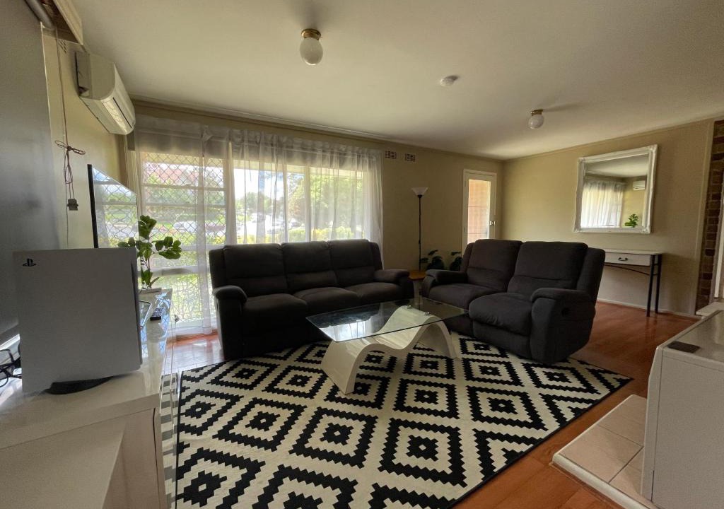 Garran House | Canberra Hospital Locum Welcome Entire Family Home