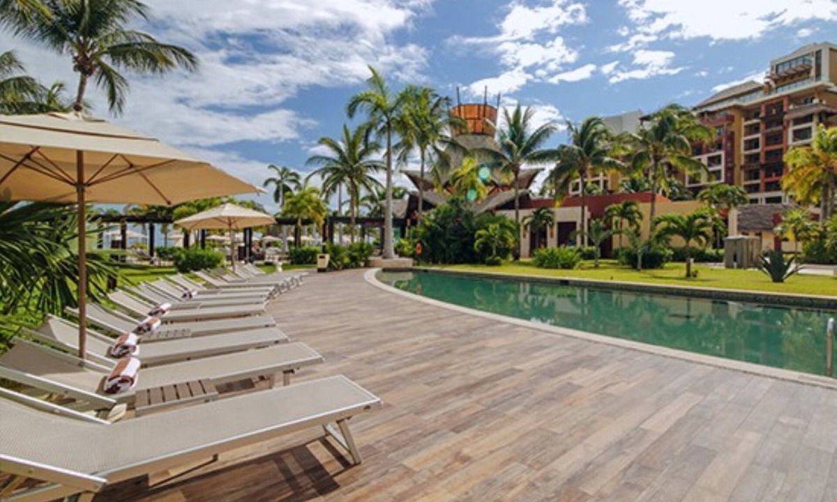Punta Sam Resort | Cancun 2 BR, 3 Bath. Luxurious comfort & amazing food, amenities & services!