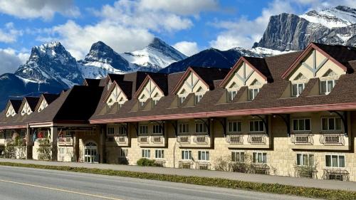 Canmore Hotel | Canmore Inn & Suites