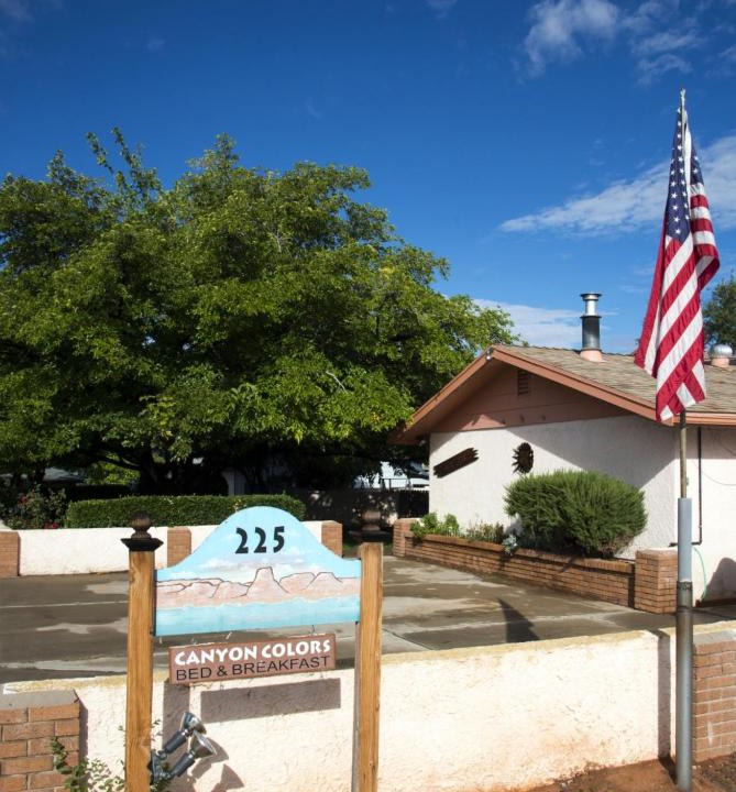 Page Bed & Breakfast | Canyon Colors Bed and Breakfast
