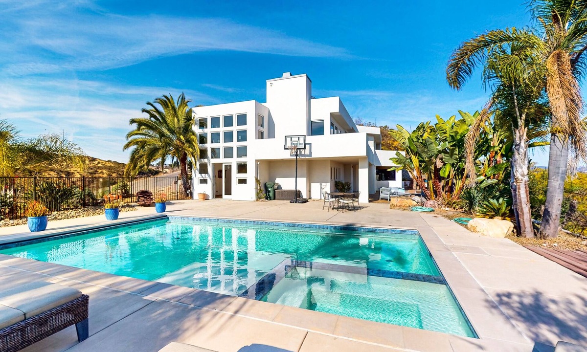 Encinitas House | Canyon Paradise Pool with View