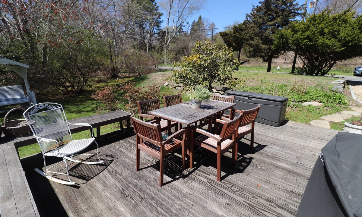 Brewster Cottage | CapeCodProperty 180