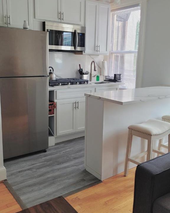 Stanton Park Apartment | Capitol Hill Studio wparking walk to Union Statio